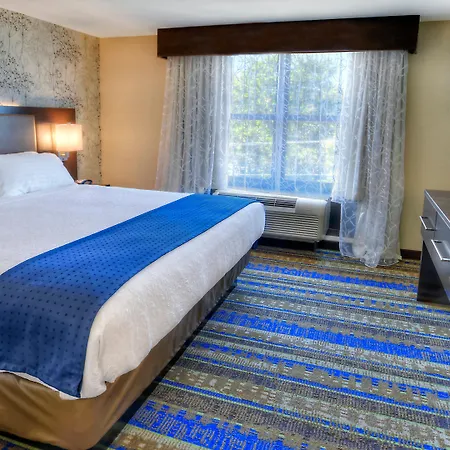 Holiday Inn & Suites Tupelo North By Ihg Exterior foto