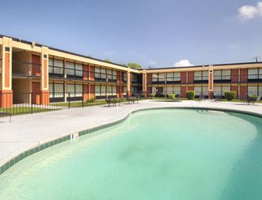 Holiday & North By Ihg Tupelo